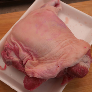 Chân giò rút xương MDL